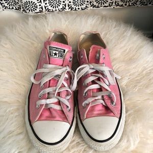 pink converse